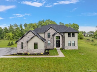 5344 Birch Dr, Davisburg, MI 48350