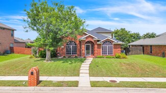 2765 Beacon Hill Dr, Rockwall, TX 75087