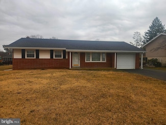 1121 Nissley Rd, Lancaster, PA 17601