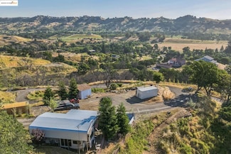 7100 Carral Ln, Vacaville, CA 95688