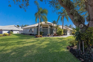 7203 41st Ct E, Sarasota, FL 34243