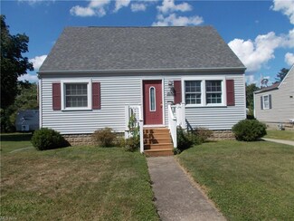 1414 Denman Ave, Coshocton, OH 43812