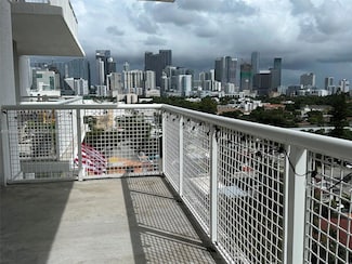 900 SW 8th St Unit 1010, Miami, FL 33130