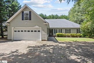 3 Pebble Stone Ln, Taylors, SC 29687