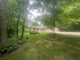 12101 Lakefront Dr, Hillsboro, OH 45133
