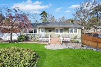 410 Patton Ave, Shirley, NY 11967