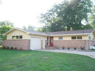 2960 Washington Ave, Saint Joseph, MI 49085