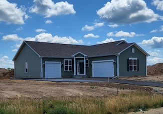 404 Kensington Ct, Williams Bay, WI 53191
