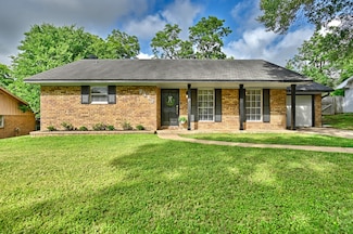 2412 Airline Dr, Brenham, TX 77833