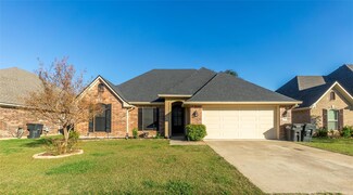 1713 Hassell Dr, Bossier City, LA 71112