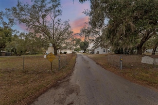 6831 Wire Rd, Zephyrhills, FL 33542