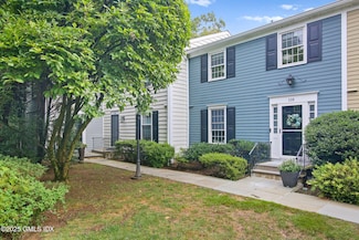118 Greenwich Hills Dr, Greenwich, CT 06831