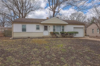 9104 Vaughn Ave, Raytown, MO 64133
