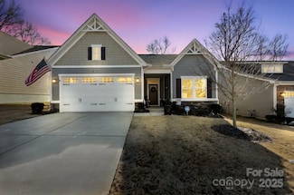 10225 Black Locust Ln, Charlotte, NC 28215