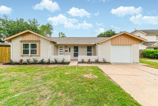7011 Edgemoor Dr, Houston, TX 77074