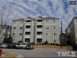1241 University Ct Unit 304, Raleigh, NC 27606