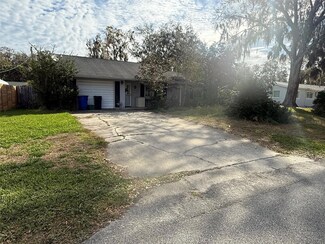 2225 Pine Tree Dr, Edgewater, FL 32141