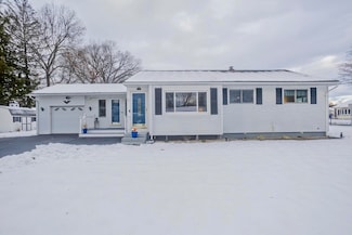 68 Hamilton St, Springfield, MA 01119