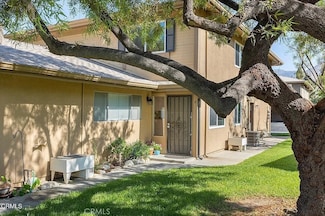1041 W Calle de la Luna Unit 3, Azusa, CA 91702