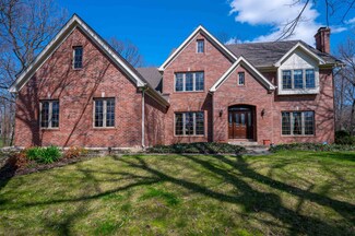 44 Crestview Dr, Oswego, IL 60543