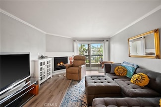 21400 Burbank Blvd Unit 220, Woodland Hills, CA 91367