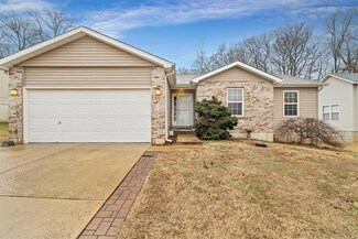 2357 Arkansas Dr, High Ridge, MO 63049