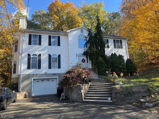 102 Garside Ave, Wayne, NJ 07470