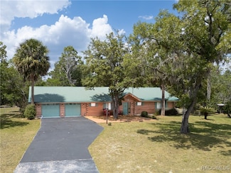 7027 W 7 Rivers Dr, Crystal River, FL 34429