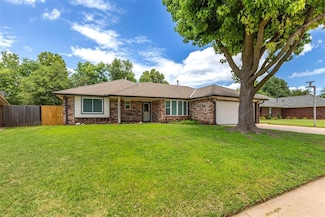 1309 NE 20th Place, Moore, OK 73160