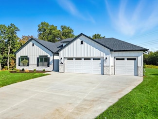 2001 Stone Mountain Pkwy, Columbia, MO 65201