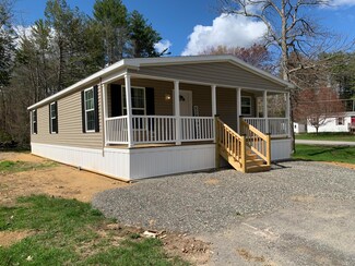 10 Hemlock St, Lebanon, ME 04027