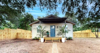 415 Clay St, Richmond, TX 77469