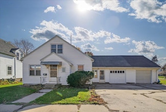 608 H Ave, Grundy Center, IA 50638