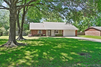 8508 E 123rd St S, Bixby, OK 74008