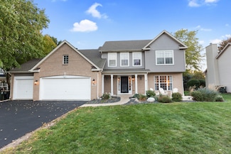 466 Greenview Ln, Oswego, IL 60543