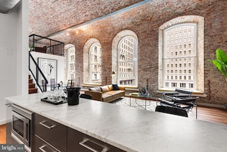 105 S 12th St Unit 300, Philadelphia, PA 19107