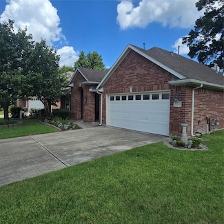 15202 Scenic Forest Dr, Conroe, TX 77384