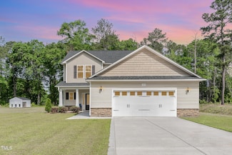 105 Forest Wood Dr, Salemburg, NC 28385
