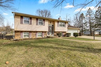 402 Timberview Dr, Mahomet, IL 61853