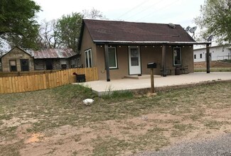 403 2nd St, Rosston, OK 73855