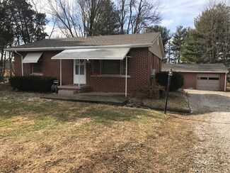 911 Klein Rd, Boonville, IN 47601