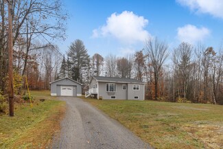 55 Dixon Rd, Wales, ME 04280