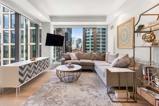 135 Seaport Blvd Unit 905, Boston, MA 02210