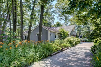 610 Lincoln Ave, Lake Bluff, IL 60044