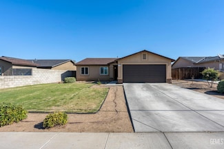 9148 Eucalyptus Dr, Bakersfield, CA 93306
