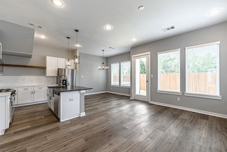 8475 Berry Brush Ln, Houston, TX 77022