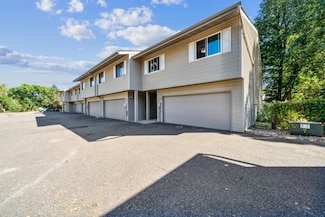 1351 4th St W, Hastings, MN 55033