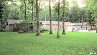 2971 Boxwood Rd, Xenia, IL 62899