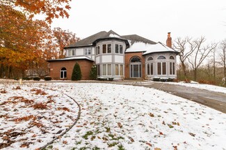 21189 Lisa Ln, Steger, IL 60475