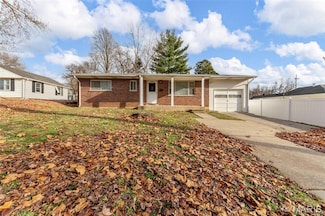 3902 Jane Ave, Saint Ann, MO 63074